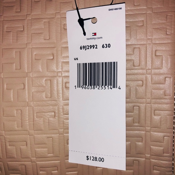 Tommy Hilfiger purse - Picture 5 of 6